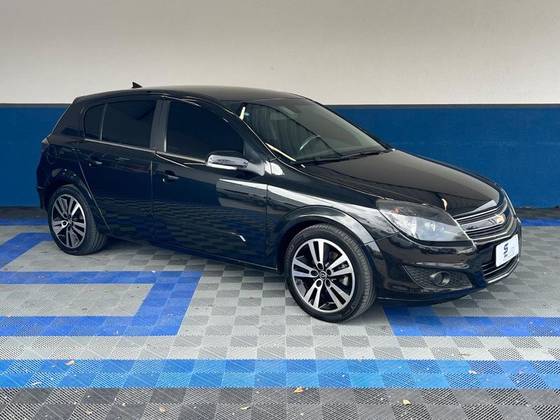 CHEVROLET VECTRA 2.0 MPFI GT-X HATCH 8V FLEX 4P MANUAL CHEVROLET VECTRA 2.0 MPFI GT-X HATCH 8V FLEX 4P MANUAL